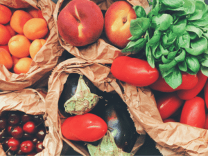Read more about the article Színes tányér, egészséges élet: útmutató a tápanyagok gazdag világához.